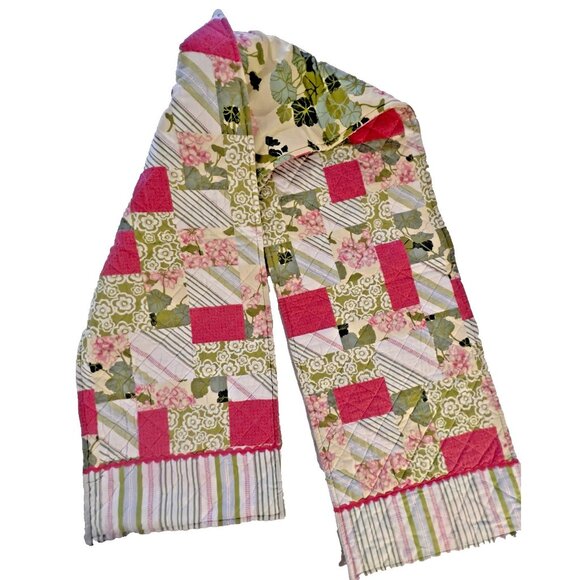 Vintage COUNTRY LIVING Quilted Table Runner 100% Cotton Pink Green Geraniums - Picture 5 of 10